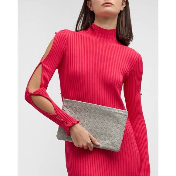 Bottega Veneta Black Intrecciato Woven Leather Clutch / Minimalist Handpurse - Picture 5 of 13